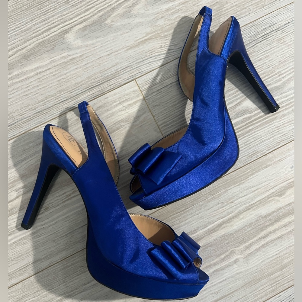 RARE New Mootsies Tootsies Moimani WOMENS Blue Satin Bow Pumps 4.5" Heel Size 8